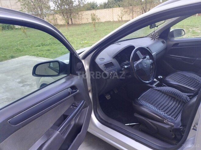 Opel Astra 2006, 390,000 km - 1.9 l - Quba