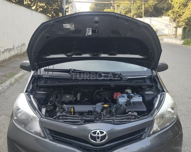 Toyota Yaris 2012, 350,000 km - 1.5 л - Bakı