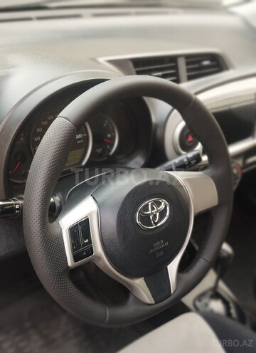Toyota Yaris 2012, 350,000 km - 1.5 л - Bakı