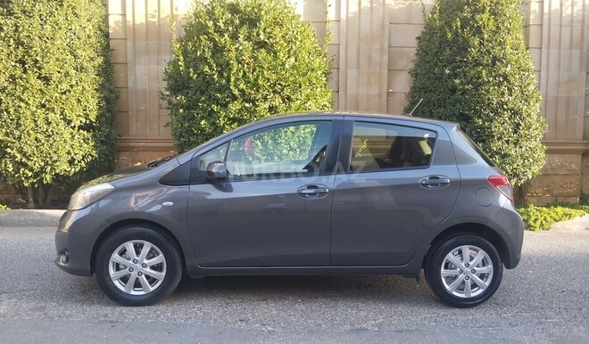 Toyota Yaris 2012, 350,000 km - 1.5 л - Bakı