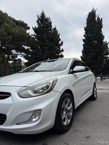 Hyundai Accent 2013, 220,000 km - 1.4 л - Sumqayıt