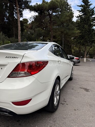 Hyundai Accent 2013, 220,000 km - 1.4 л - Sumqayıt