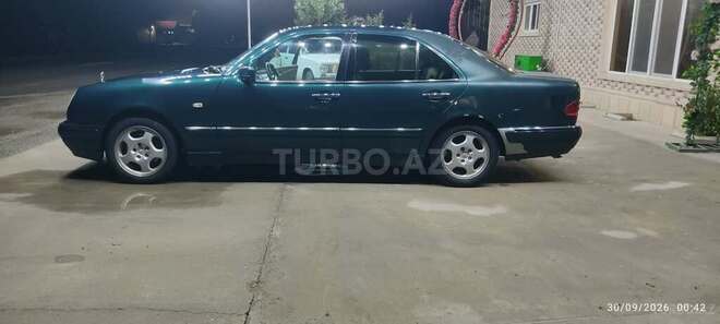 Mercedes E 230 1996, 217,283 km - 2.3 л - Şirvan