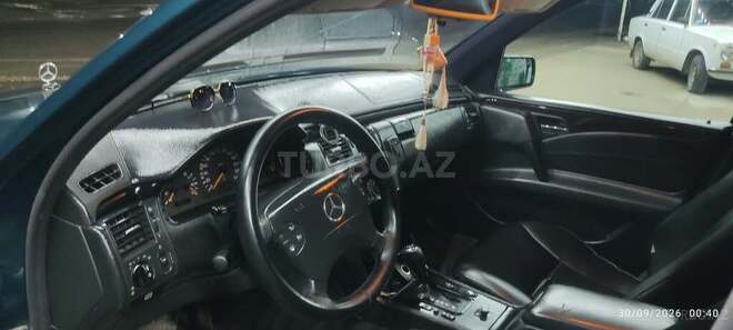 Mercedes E 230 1996, 217,283 km - 2.3 л - Şirvan