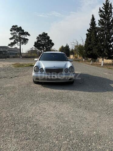 Mercedes E 220 1999, 350,000 km - 2.2 l - Ağcabədi