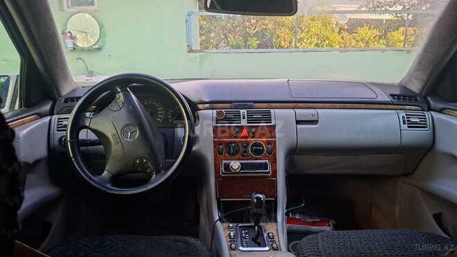 Mercedes E 220 1999, 350,000 km - 2.2 l - Ağcabədi