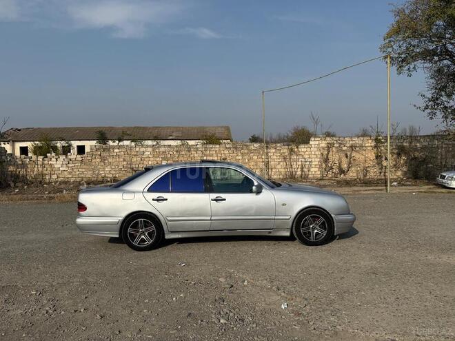 Mercedes E 220 1999, 350,000 km - 2.2 l - Ağcabədi