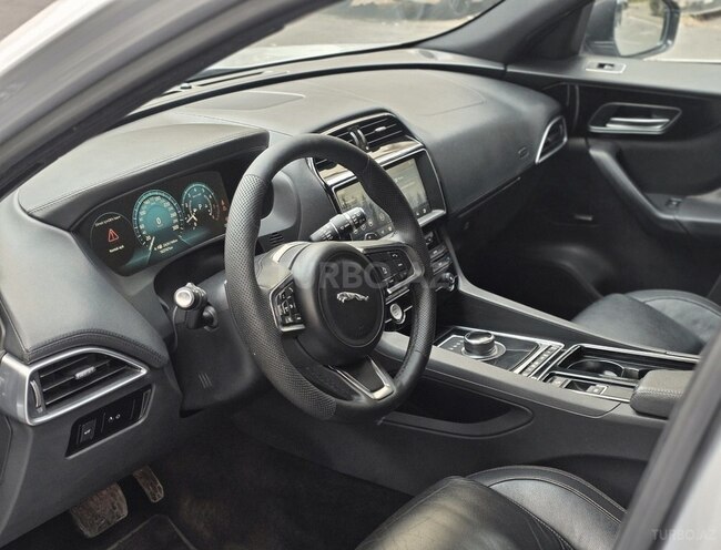 Jaguar F-Pace 2017, 163,000 km - 2.0 l - Bakı