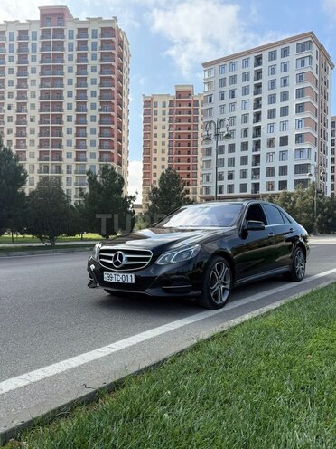 Mercedes E 220 2014, 215,352 km - 2.1 l - Bakı