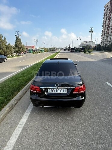 Mercedes E 220 2014, 215,352 km - 2.1 l - Bakı