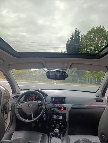 Opel Astra 2006, 266,000 km - 1.4 l - Qax