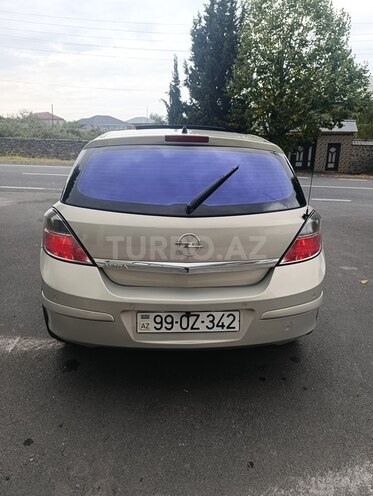 Opel Astra 2006, 266,000 km - 1.4 l - Qax