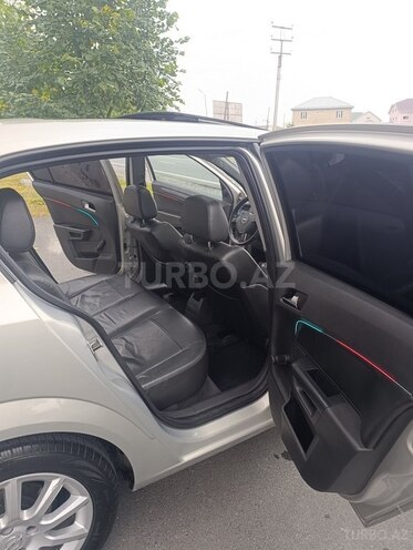 Opel Astra 2006, 266,000 km - 1.4 l - Qax