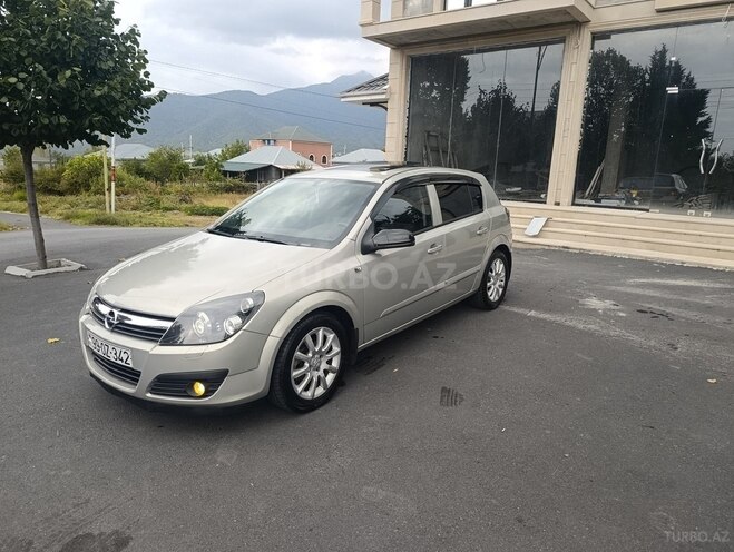Opel Astra 2006, 266,000 km - 1.4 l - Qax