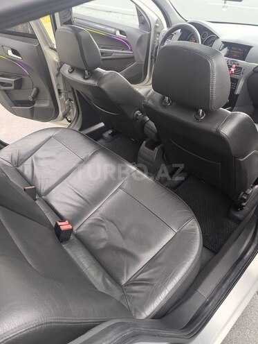 Opel Astra 2006, 266,000 km - 1.4 l - Qax