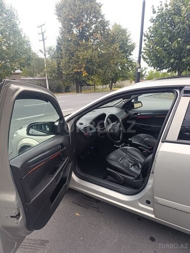 Opel Astra 2006, 266,000 km - 1.4 l - Qax