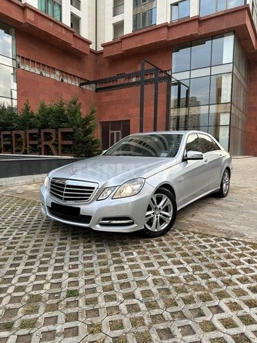 Mercedes E 220 2010, 367,000 km - 2.1 л - Bakı