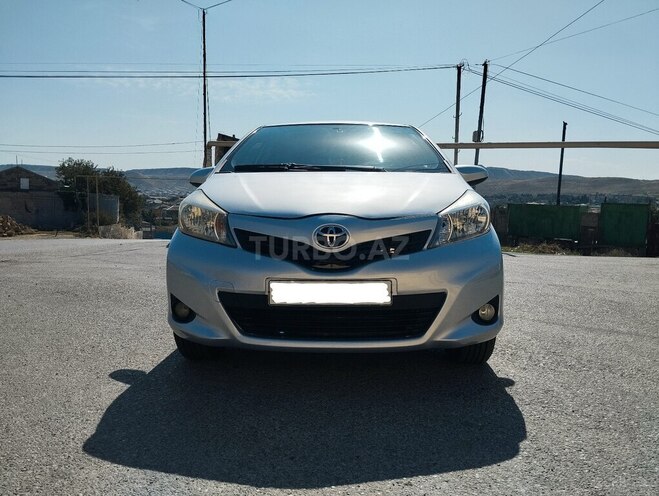 Toyota Yaris 2012, 405,000 km - 1.3 l - Bakı