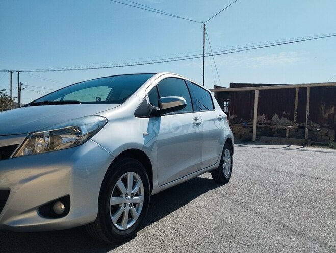 Toyota Yaris 2012, 405,000 km - 1.3 l - Bakı