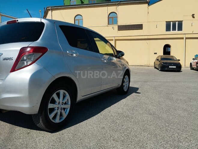 Toyota Yaris 2012, 405,000 km - 1.3 l - Bakı
