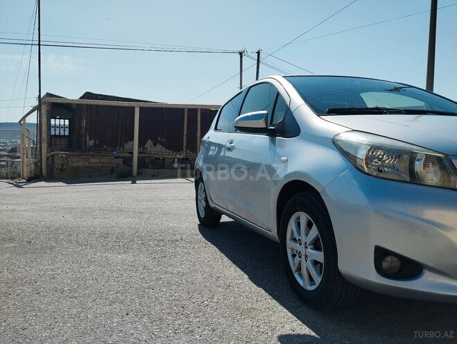Toyota Yaris 2012, 405,000 km - 1.3 l - Bakı