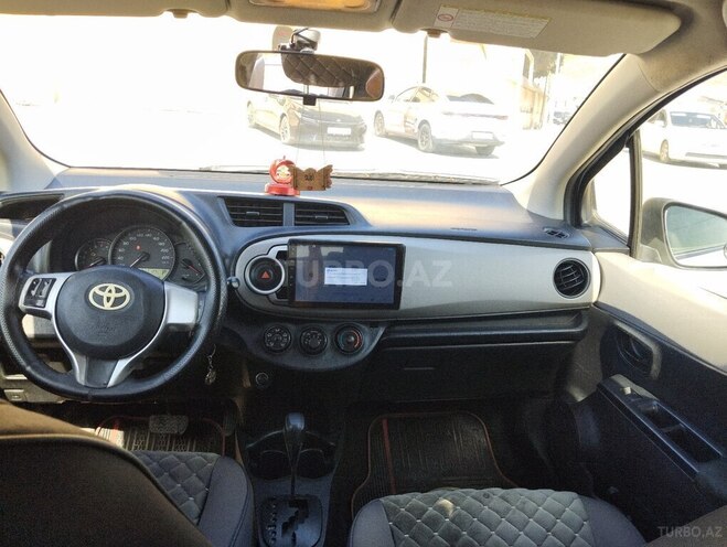 Toyota Yaris 2012, 405,000 km - 1.3 l - Bakı
