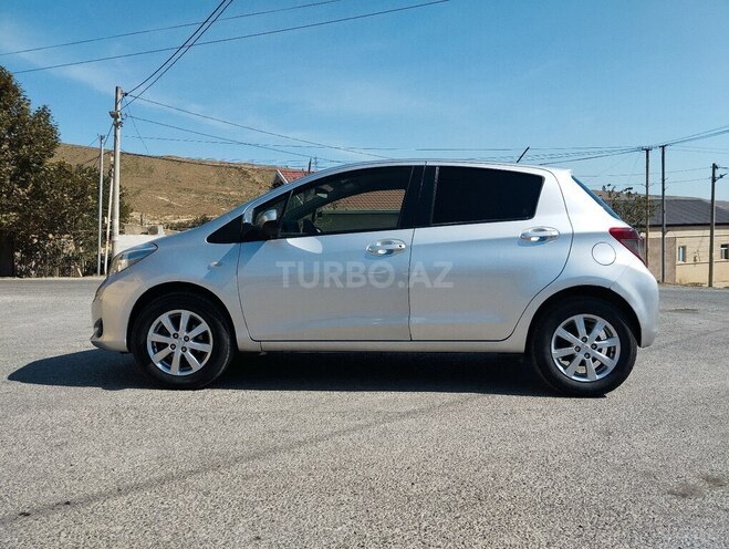 Toyota Yaris 2012, 405,000 km - 1.3 l - Bakı