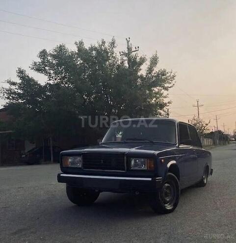 LADA (VAZ) 2107 2005, 120,000 km - 1.6 l - Salyan