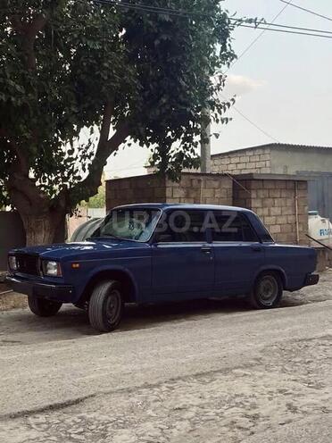 LADA (VAZ) 2107 2005, 120,000 km - 1.6 l - Salyan