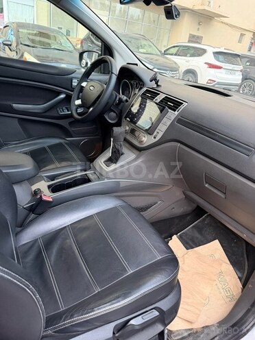 Ford Kuga 2011, 187,000 km - 2.5 l - Sumqayıt