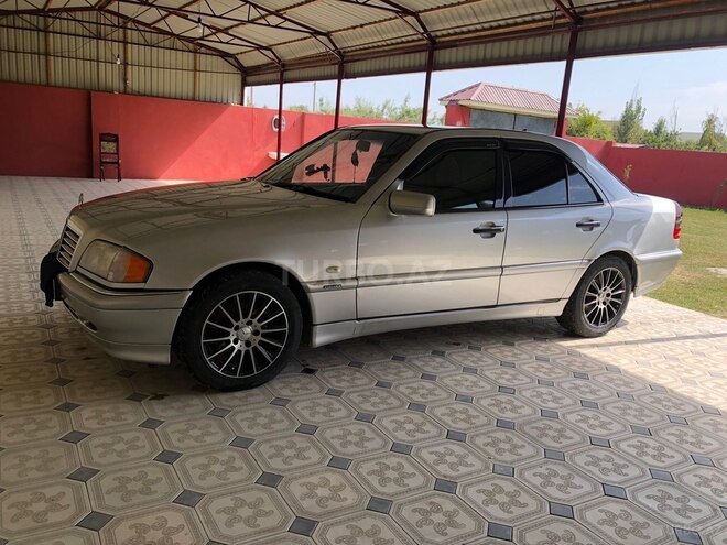 Mercedes C 180 1999, 377,000 km - 1.8 l - Sabirabad