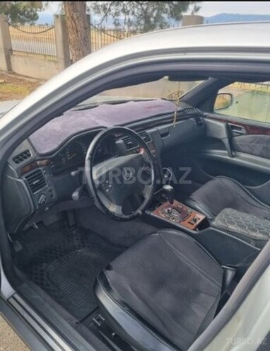 Mercedes E 220 1997, 500,000 km - 2.2 l - Gəncə