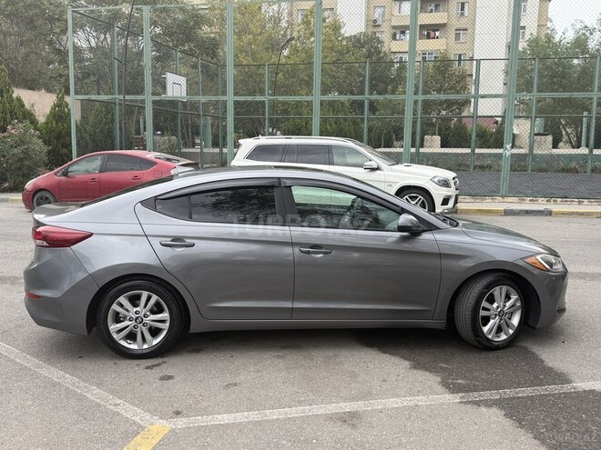 Hyundai Elantra 2017, 193,121 km - 2.0 l - Bakı