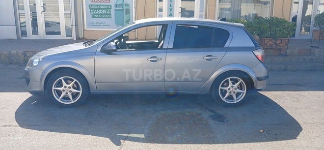 Opel Astra 2006, 238,000 km - 1.4 л - Bakı