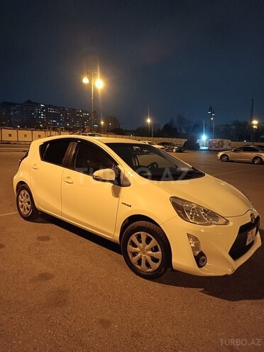 Toyota Aqua 2017, 210,000 km - 1.5 l - Bakı