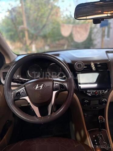 Hyundai Accent 2011, 390,000 km - 1.6 l - Bakı