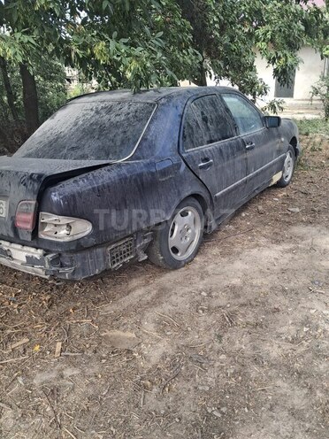 Mercedes E 220 1998, 666,600 km - 2.2 l - Sumqayıt