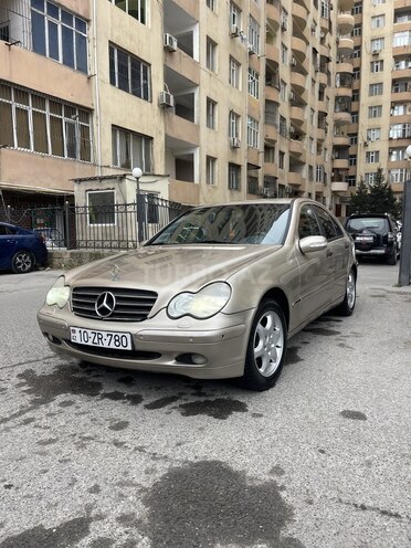 Mercedes C 200 2000, 320,000 km - 2.0 л - Bakı