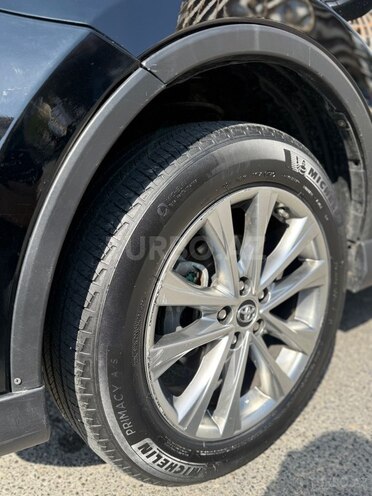 Toyota RAV4 2018, 228,411 km - 2.5 l - Bakı