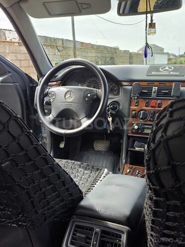 Mercedes E 270 2001, 450,000 km - 2.7 l - Sumqayıt