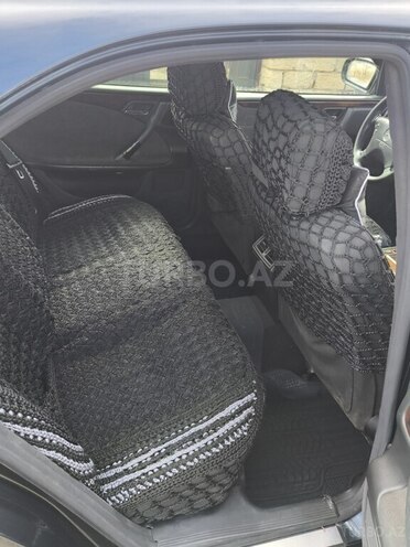 Mercedes E 270 2001, 450,000 km - 2.7 l - Sumqayıt