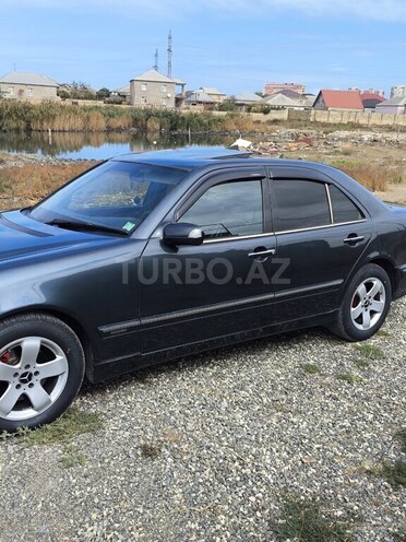Mercedes E 270 2001, 450,000 km - 2.7 l - Sumqayıt
