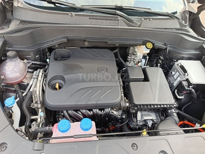Changan  2025, 27,300 km - 1.5 l - Bakı