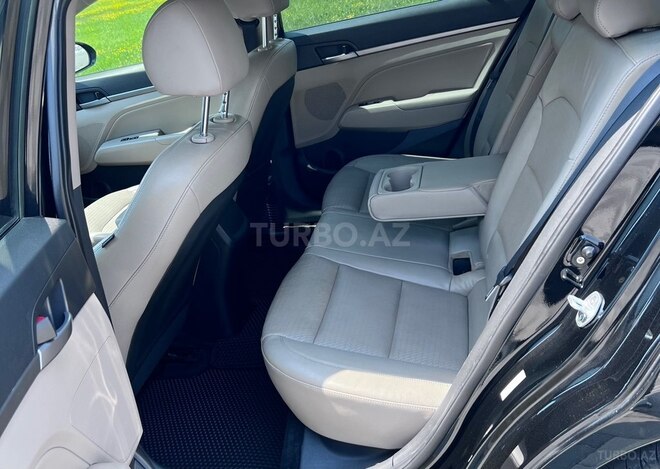 Hyundai Elantra 2017, 85,000 km - 2.0 л - Bakı