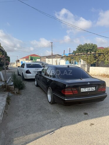 Mercedes E 220 2001, 400,000 km - 2.2 л - Bakı