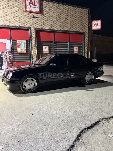 Mercedes E 220 2001, 400,000 km - 2.2 л - Bakı