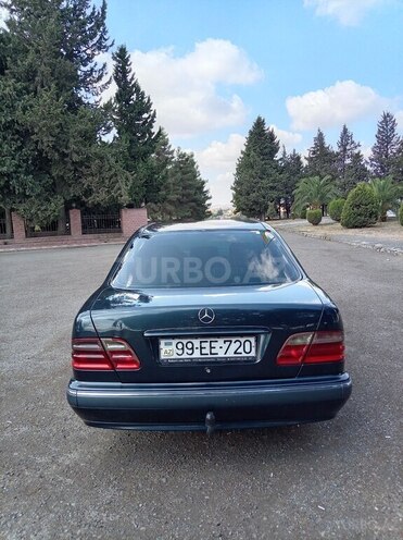 Mercedes E 220 2000, 300,000 km - 2.2 l - Cəlilabad