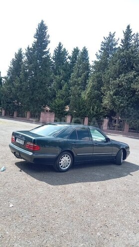 Mercedes E 220 2000, 300,000 km - 2.2 l - Cəlilabad