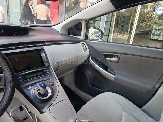 Toyota Prius 2010, 215,000 km - 1.8 л - Bakı