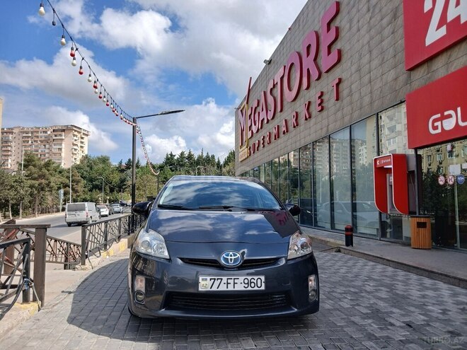 Toyota Prius 2010, 215,000 km - 1.8 л - Bakı
